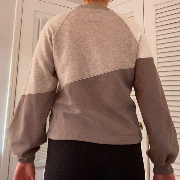 Abercrombie and Fitch crew neck sweatshirt in neutral tones — brown, grey, white - Picture 5 of 5